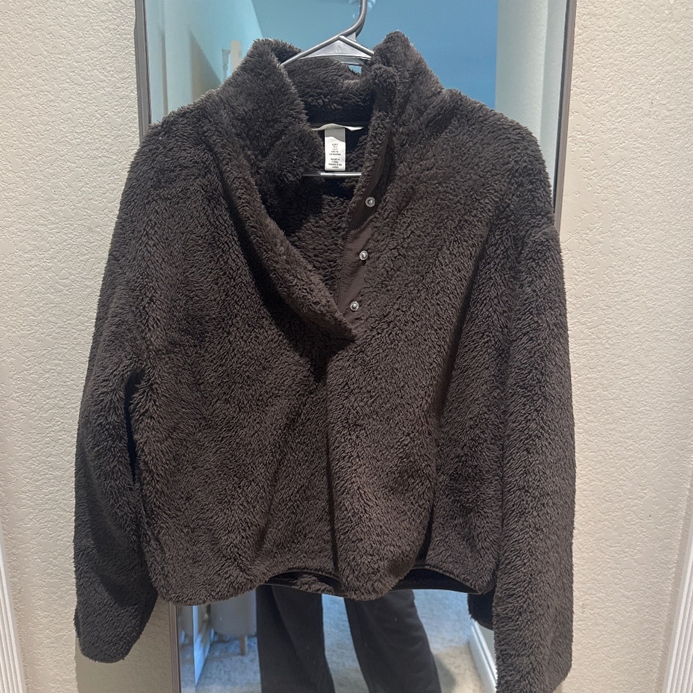 H&M brown sherpa pullover